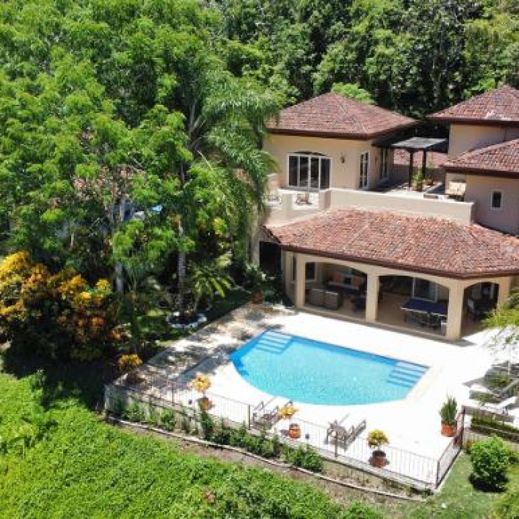 Group Accommodations in Jaco Beach