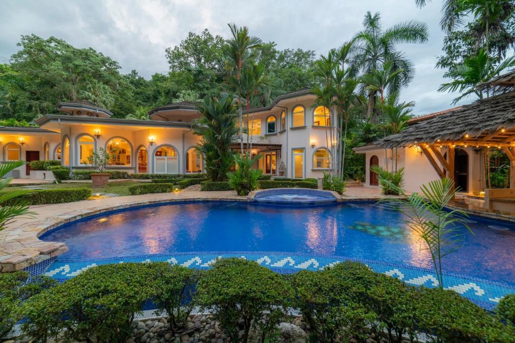 Los Suenos Villas for large golf groups