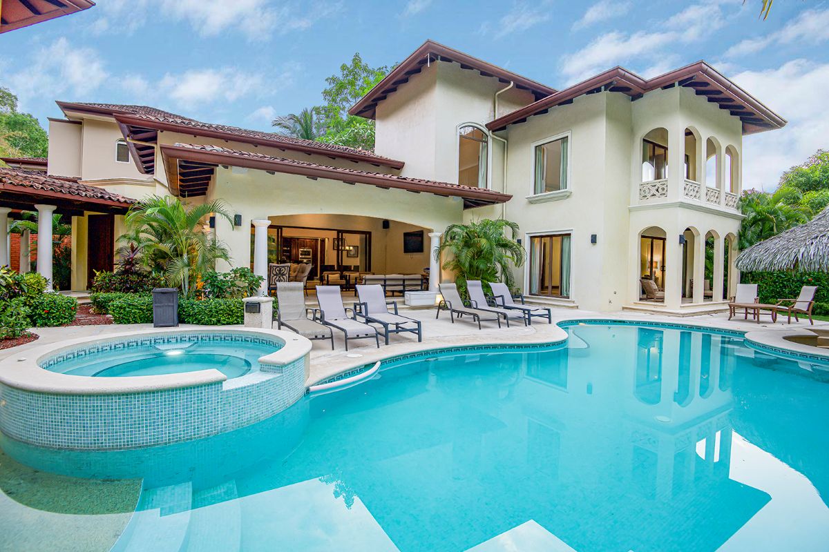 Jaco Beach Bachelor Party Villas - Los Suenos Casa Tropical